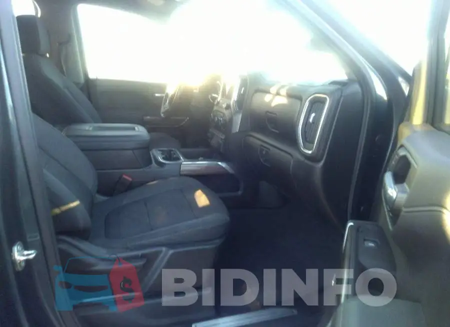 1GCPYFED7LZ120898 Photo# 5