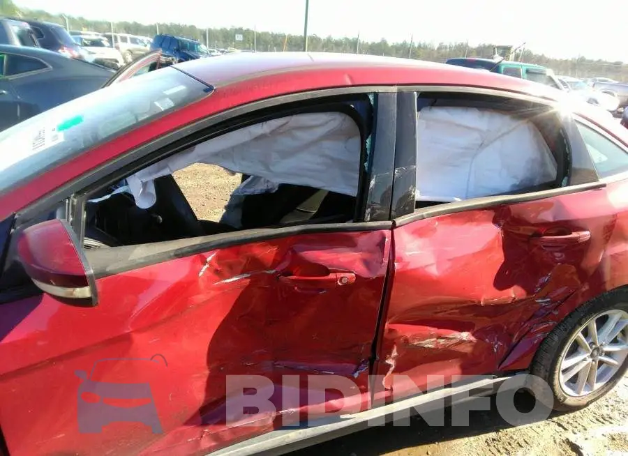 1FADP3F22GL208368 Photo# 6
