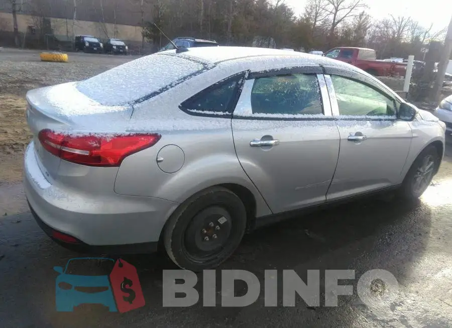 1FADP3F24GL240061 Photo# 4