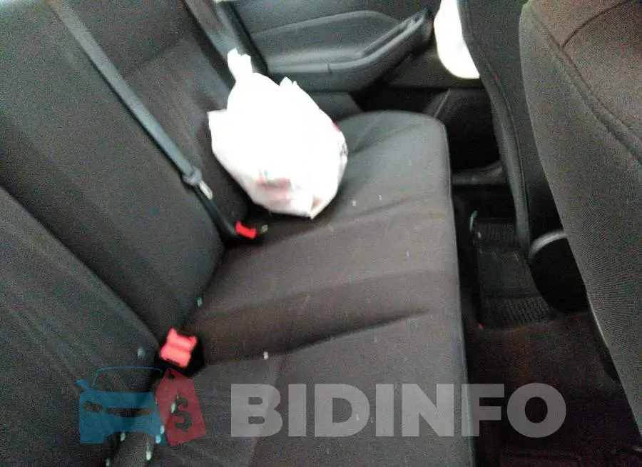1FADP3F26HL265965 Photo# 8