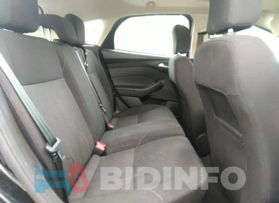 1FADP3M21HL336380 Photo# 8