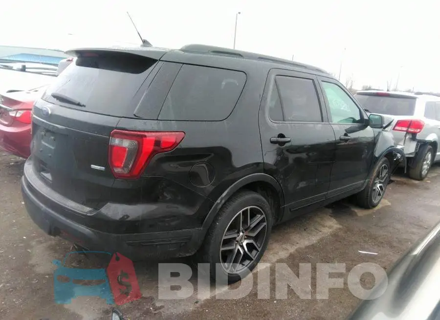 1FM5K8GT7JGB77261 Photo# 4
