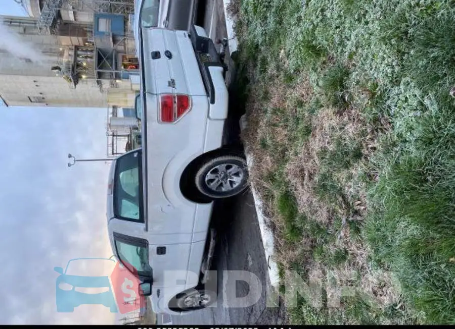 1FTMF1CF4DFD75687 Photo# 3