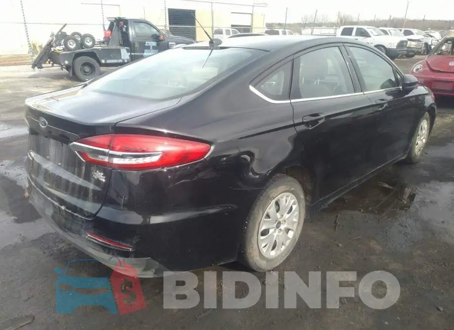3FA6P0G7XKR231618 Photo# 4