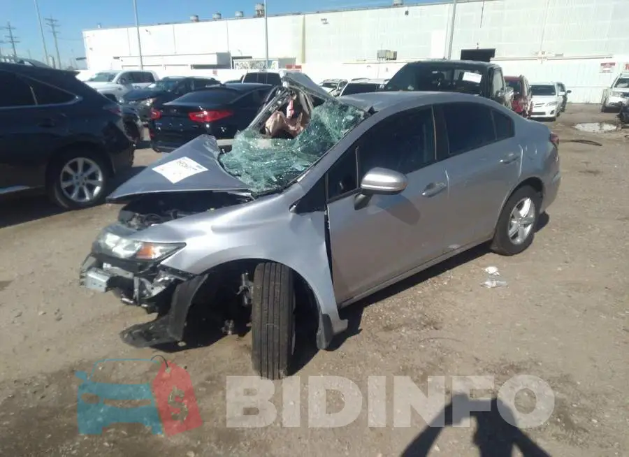 19XFB2F54FE018567 Photo# 2