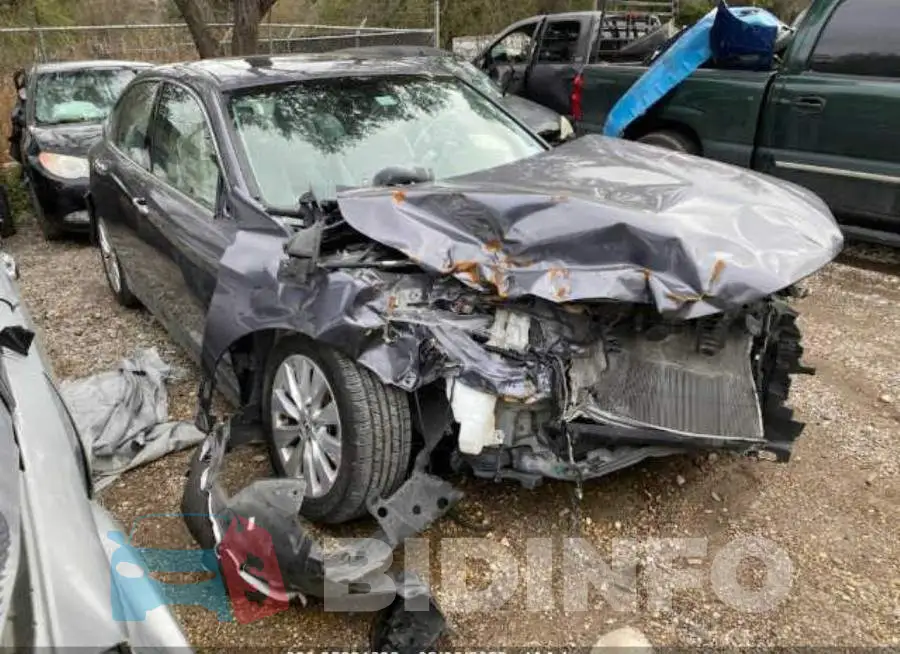 1HGCR3F80DA003483 Photo# 1
