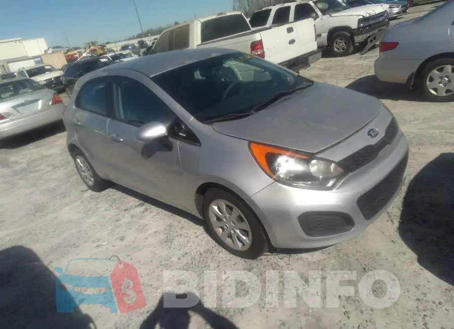 KNADM5A32D6227301 Photo# 1