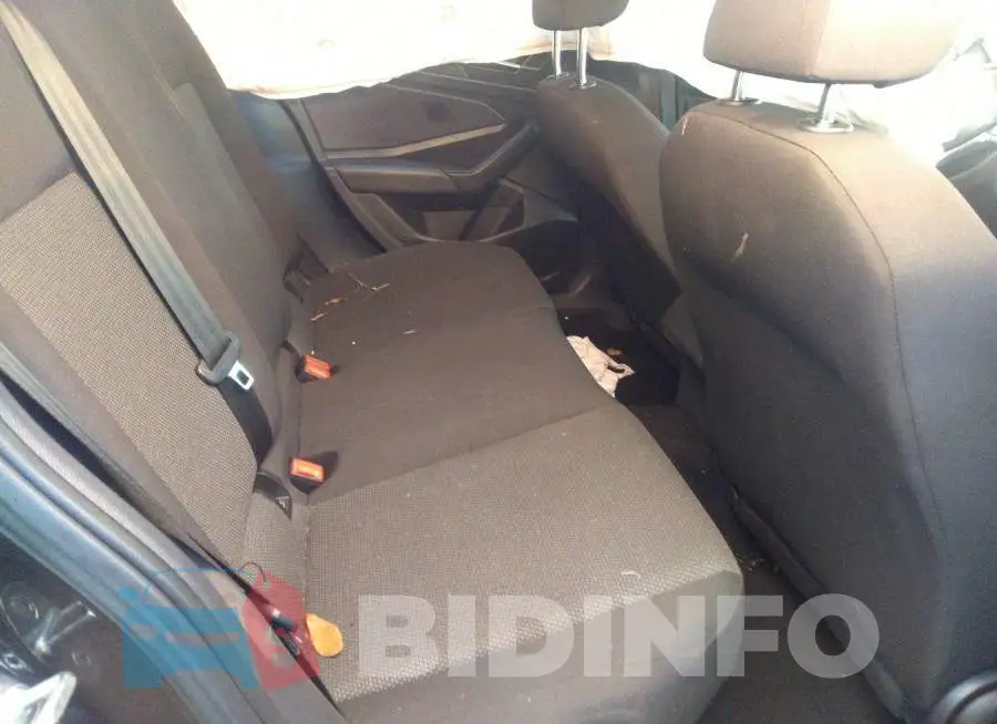 3VWC57BU9MM017144 Photo# 8