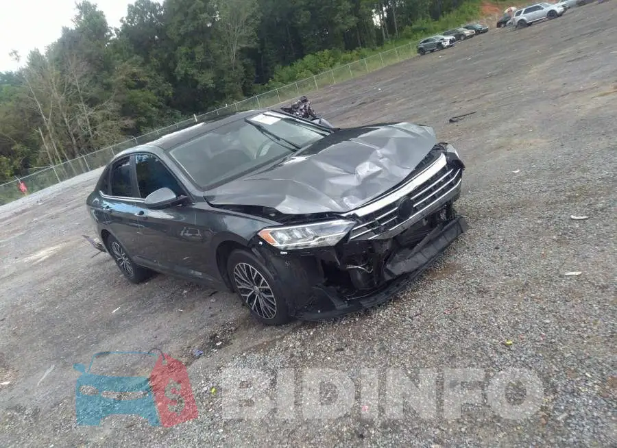 3VWCB7BU4KM156815 Photo# 1