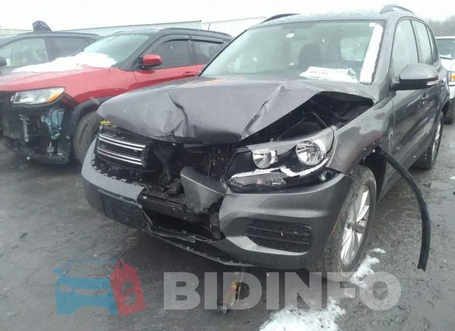 WVGBV7AX6JK004621 Photo# 6