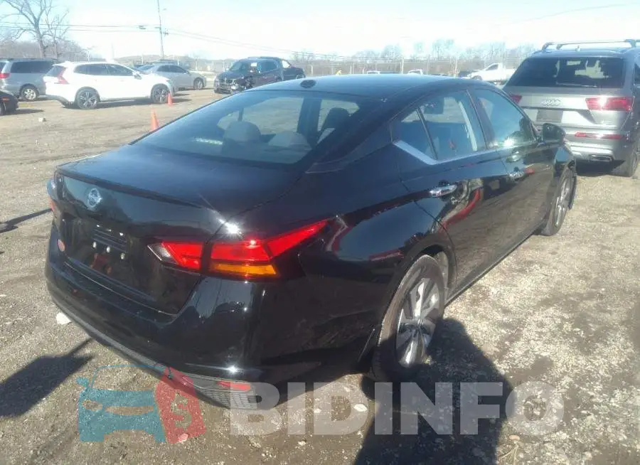 1N4BL4BV9KC140135 Photo# 4