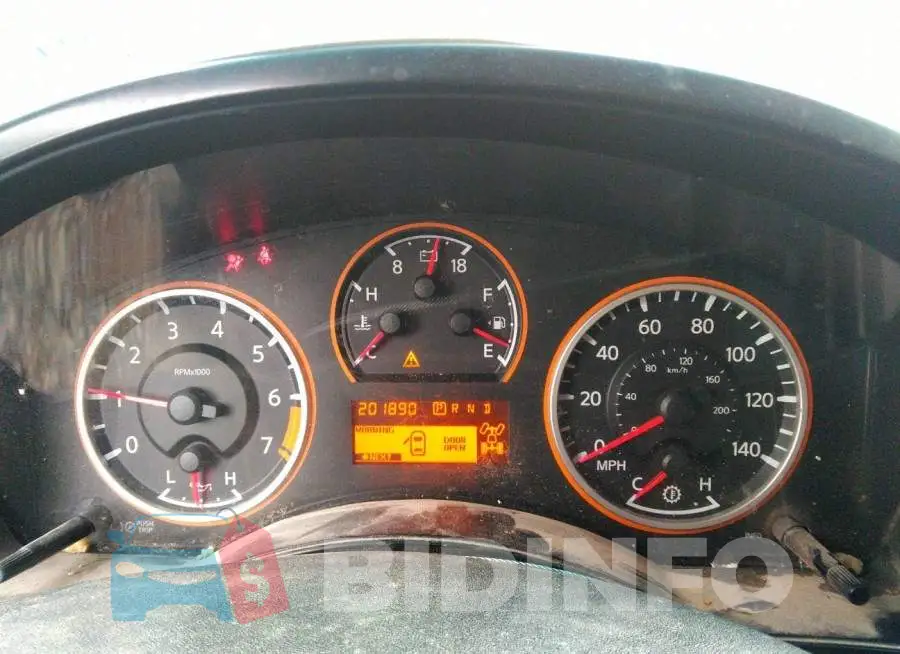 1N6AA0EC2DN309429 Photo# 2