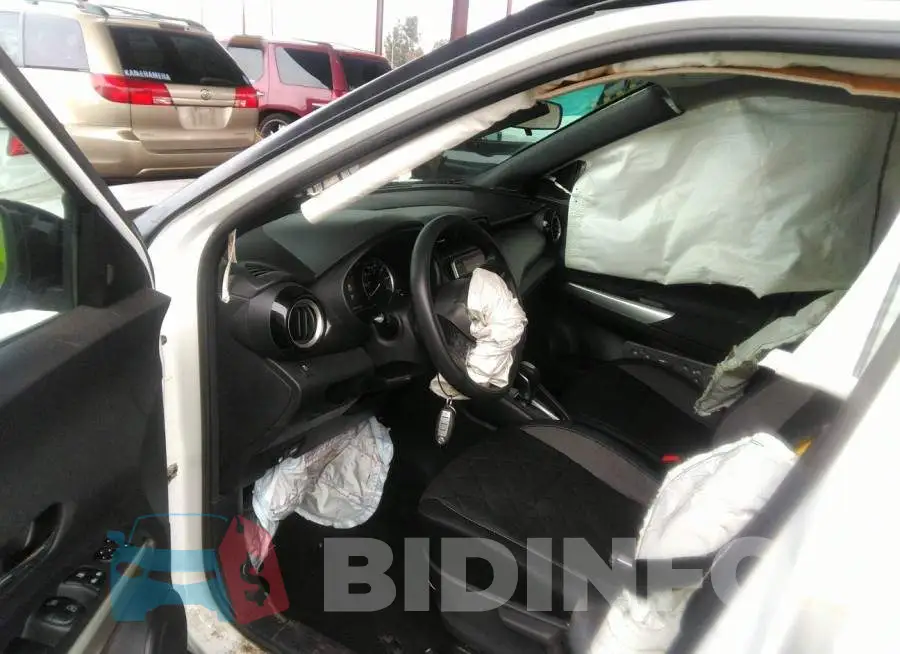 3N1CP5CUXJL501537 Photo# 5