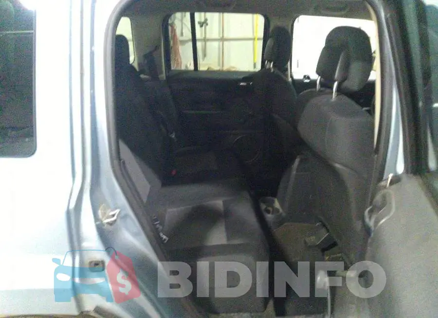 1C4NJPBA8DD235049 Photo# 8