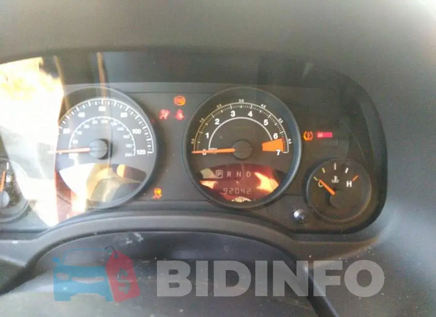 1C4NJPBAXGD755080 Photo# 7