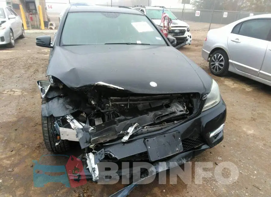 WDDGF4HB3DR272771 Photo# 6