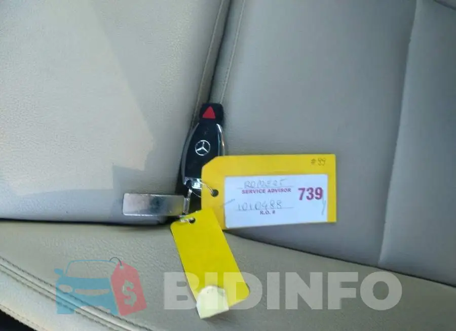 WDDSJ4EB4JN637135 Photo# 11