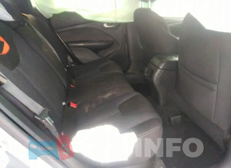 1C3CDFBB0GD605565 Photo# 8