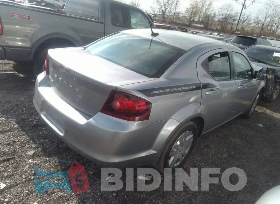 1C3CDZAB1DN628524 Photo# 4