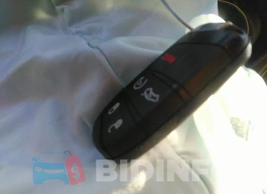 2C3CDXBG3KH658273 Photo# 11