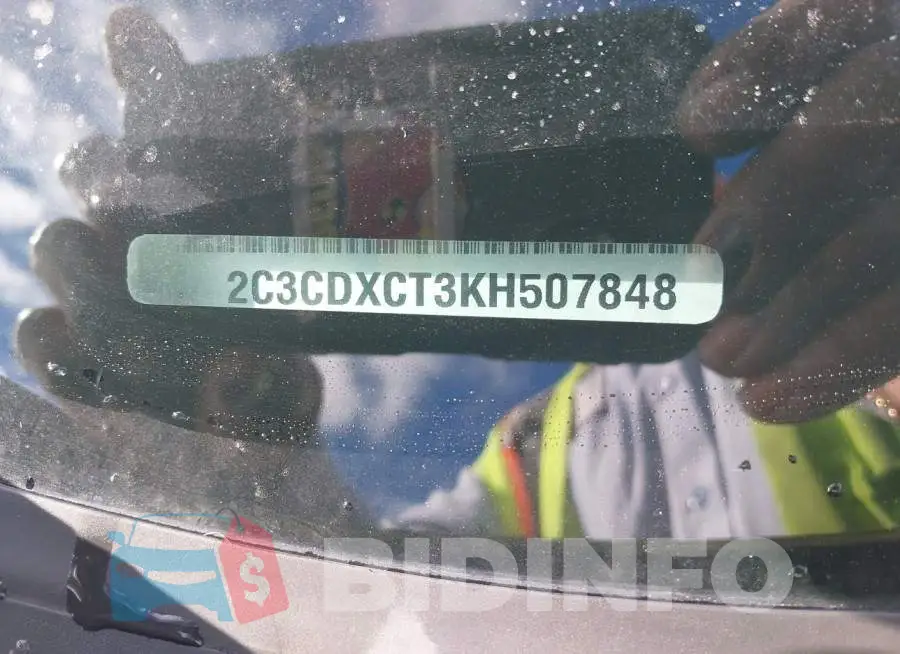2C3CDXCT3KH507848 Photo# 9