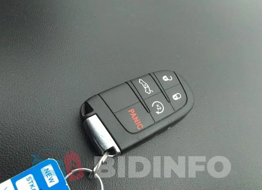 2C3CDXGJ7MH612680 Photo# 11