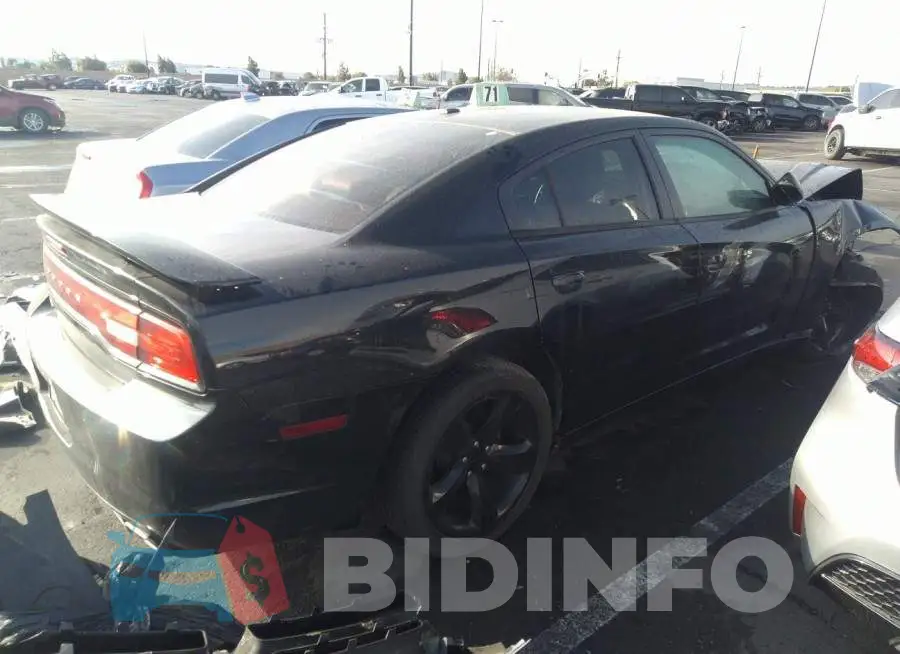 2C3CDXHG0EH144070 Photo# 4