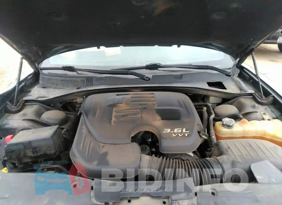2C3CDXHG8FH721784 Photo# 10