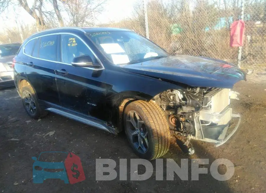 WBXHT3C39GP887961 Photo# 1