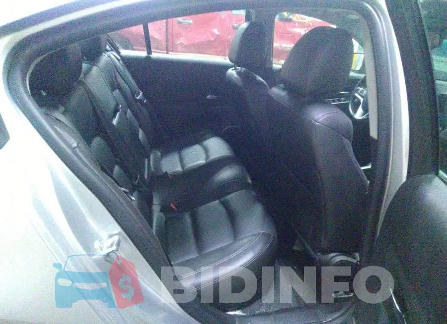 1G1PE5SB4E7349312 Photo# 8