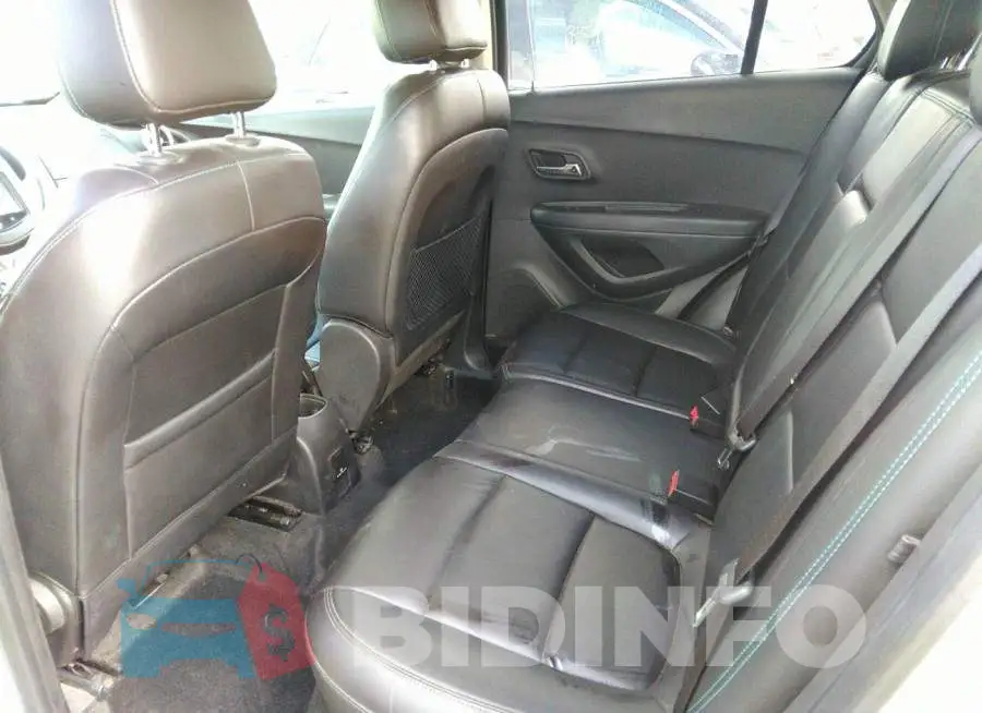 KL7CJTSB4FB062182 Photo# 8