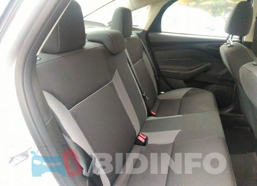 1FADP3E22EL386232 Photo# 8