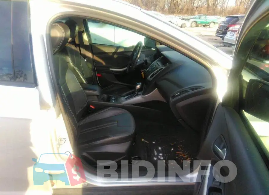 1FADP3F22EL407921 Photo# 5