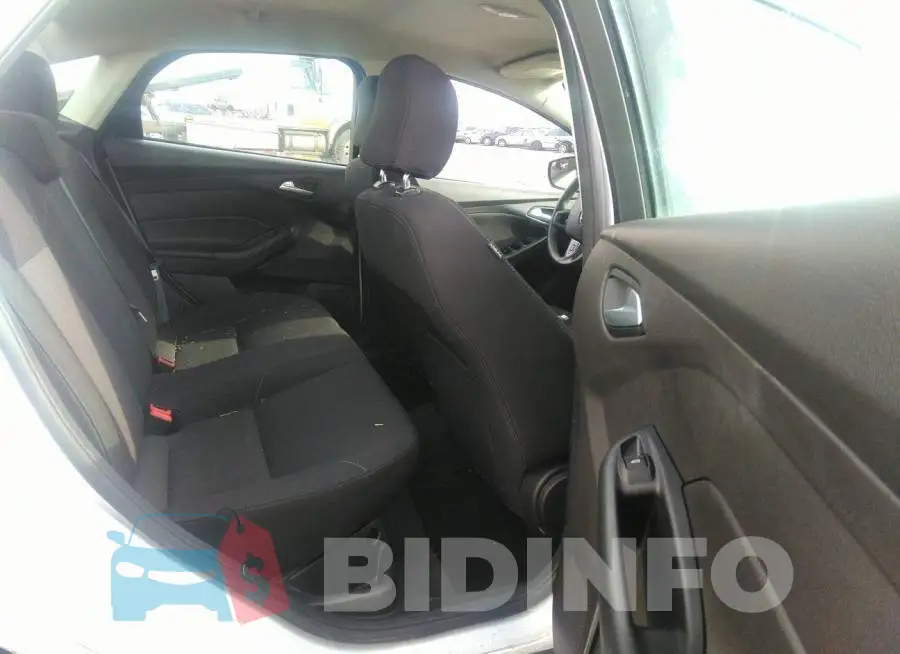 1FADP3FE5HL265384 Photo# 8
