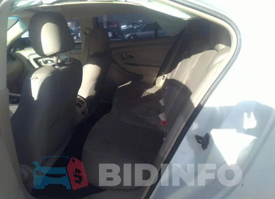 1FAHP2D83EG148075 Photo# 8