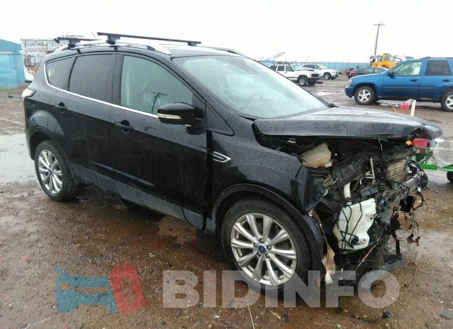 1FMCU9J93HUD13708 Photo# 1