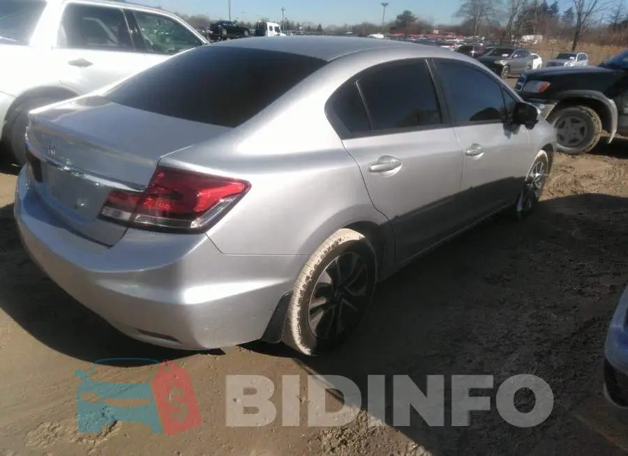 19XFB2F84FE072428 Photo# 4