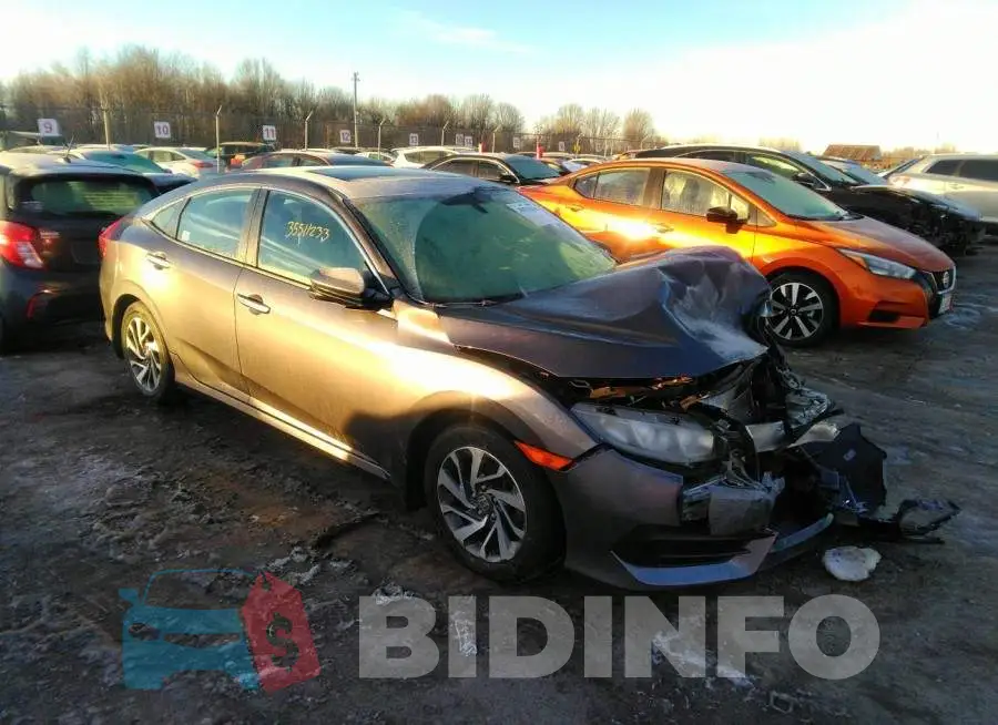 19XFC2F72GE211820 Photo# 1
