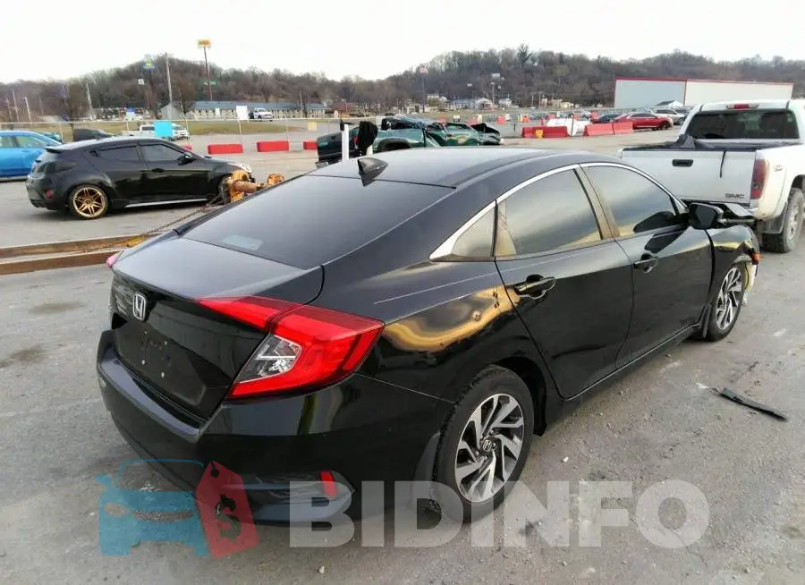 19XFC2F72HE050855 Photo# 4