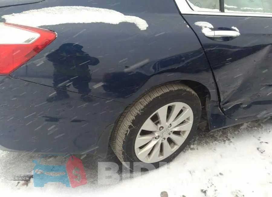 1HGCR2F71FA182542 Photo# 6