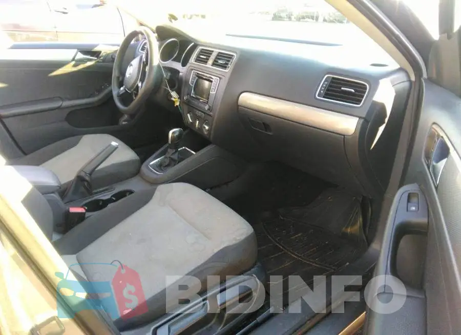 3VW2B7AJ6HM304720 Photo# 5