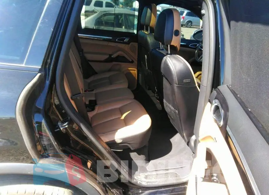 WP1AB2A22GLA96277 Photo# 8