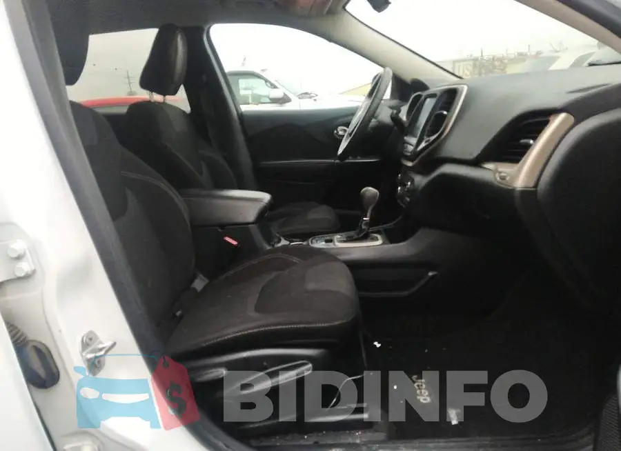 1C4PJLCB1FW707494 Photo# 5