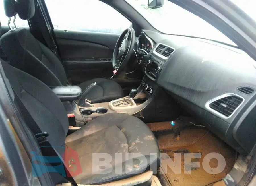 1C3CDZAB7DN725680 Photo# 5