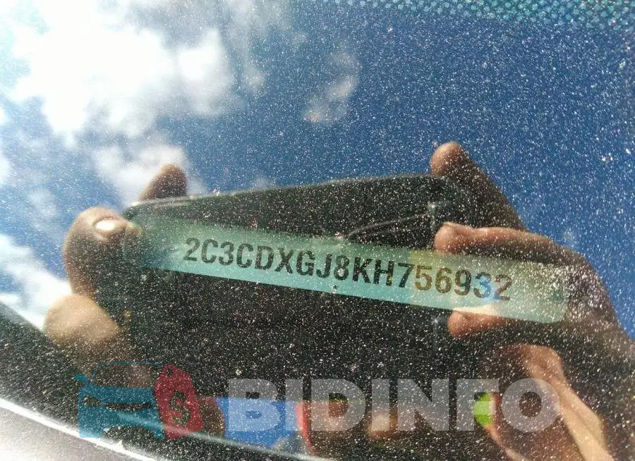 2C3CDXGJ8KH756932 Photo# 9