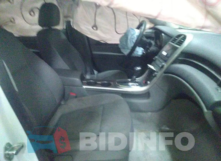 1G11B5SA2DU150975 Photo# 5