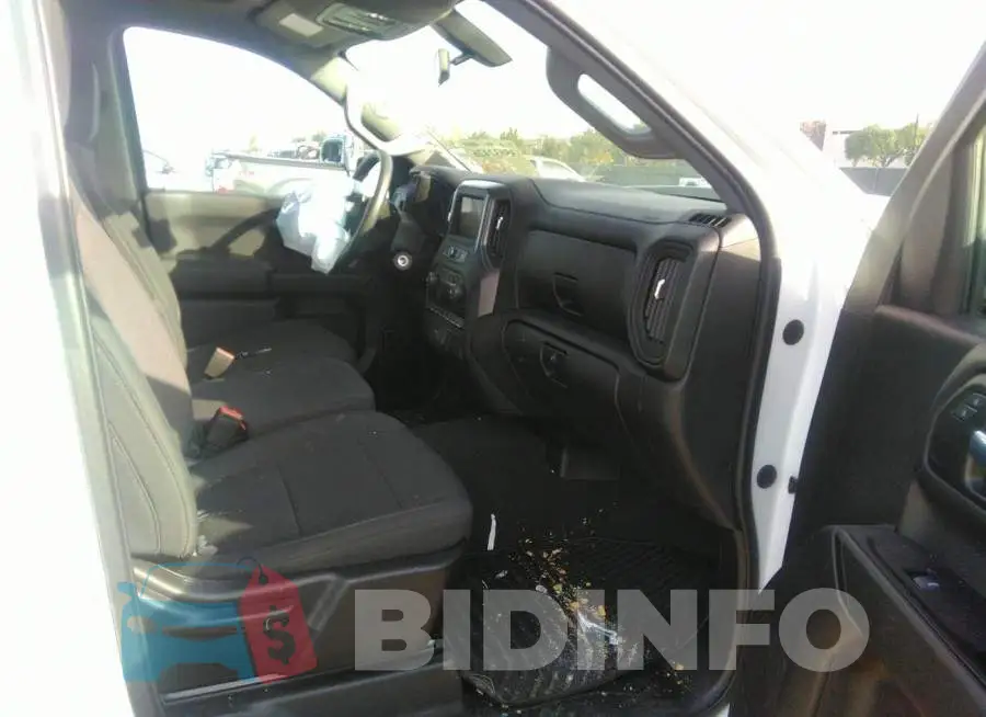 1GCRWBEK2NZ214745 Photo# 5