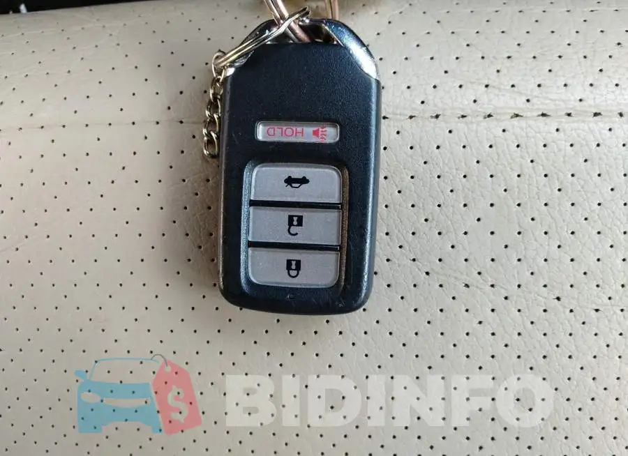 1HGCR2F86EA279808 Photo# 11