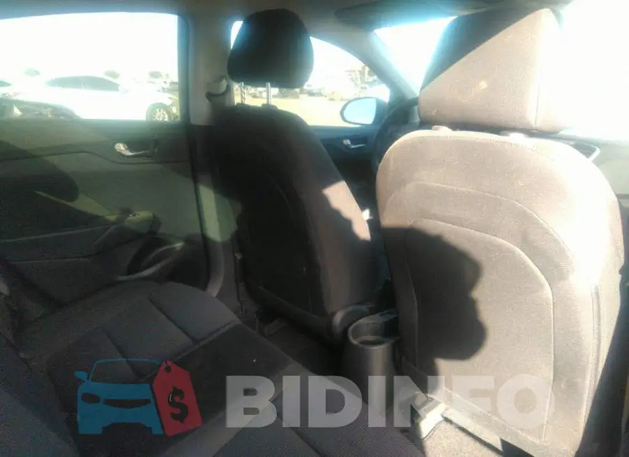 3KPC24A68NE167853 Photo# 8