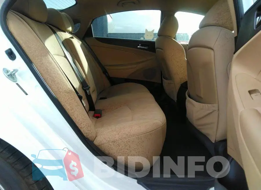 5NPEB4AC2EH823555 Photo# 8